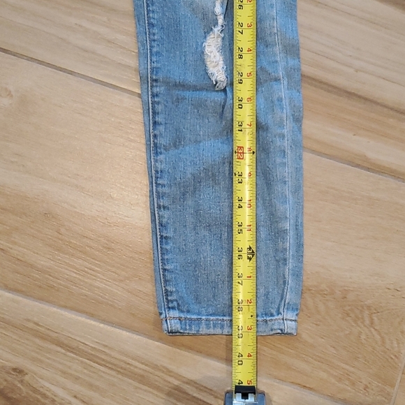 KanCan Mid Rise Light Wash Distressed Skinny Jeans 27 - Picture 14 of 15